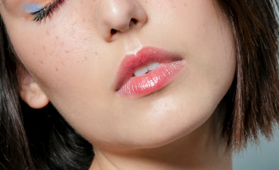 ぷっくり唇に見せるグラデーション塗り